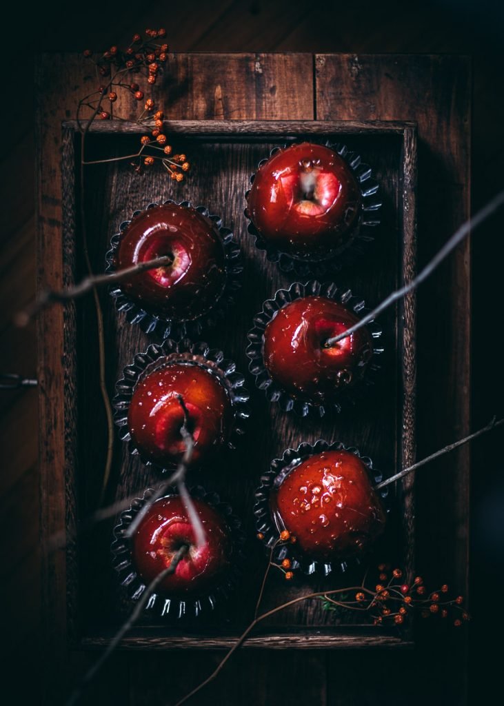 Le mele rosse caramellate di Biancaneve