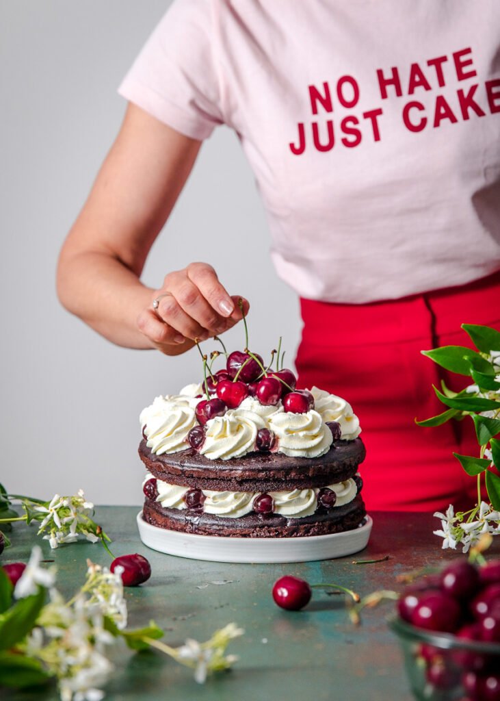 Torta al cioccolato e ciliegie