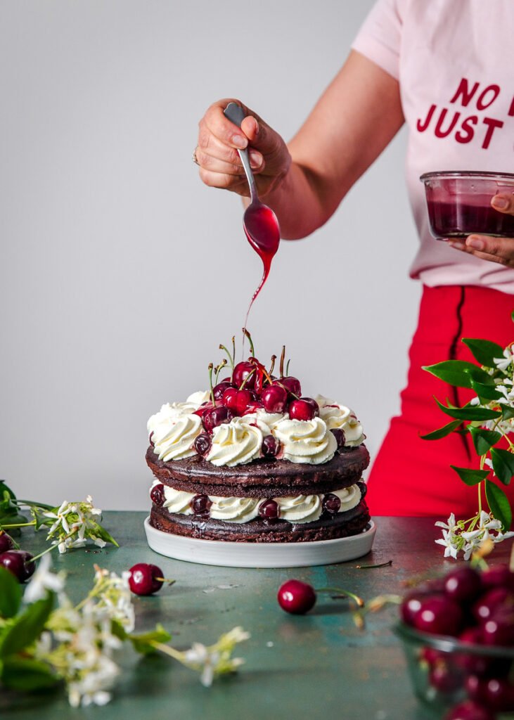 Torta al cioccolato e ciliegie
