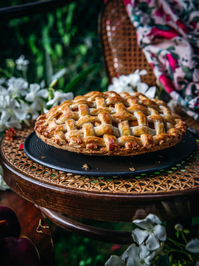 Pie di pesche con intreccio fatta in casa