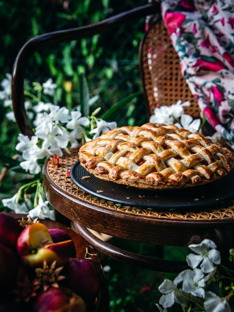 Pie di pesche con intreccio fatta in casa – ricetta e foto di Lucia Carniel – L’Ultima Fetta
