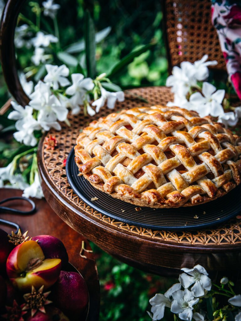Pie di pesche con intreccio fatta in casa – ricetta e foto di Lucia Carniel – L’Ultima Fetta