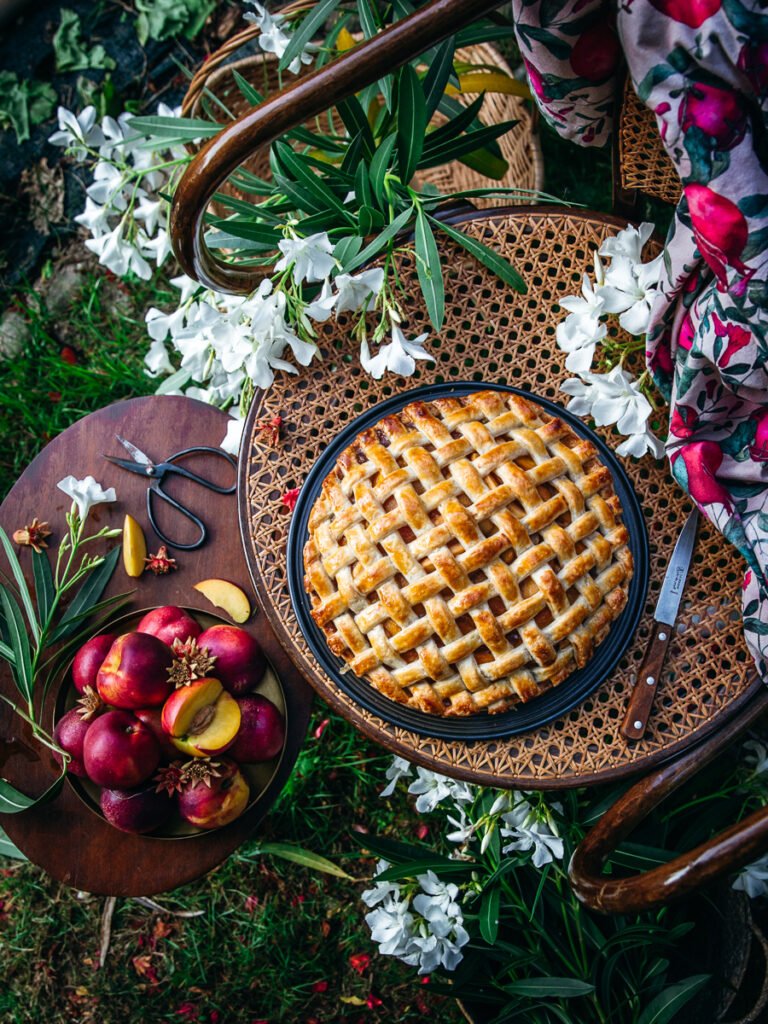 Pie di pesche con intreccio fatta in casa – ricetta e foto di Lucia Carniel – L’Ultima Fetta