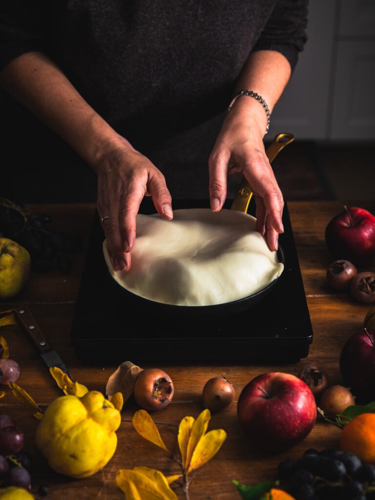 Come coprire le mele per la tarte tatin Con la pasta sfoglia