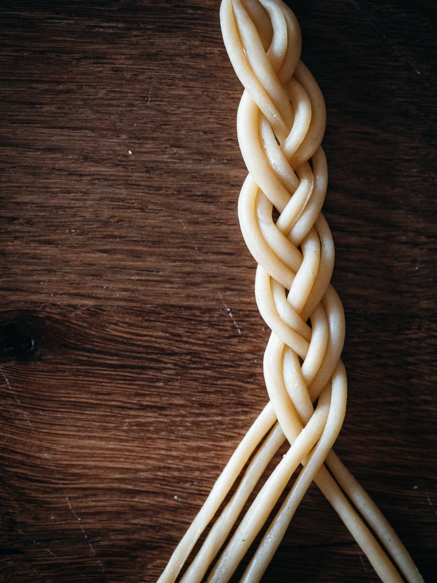 Trecce decorative per pie con pasta frolla